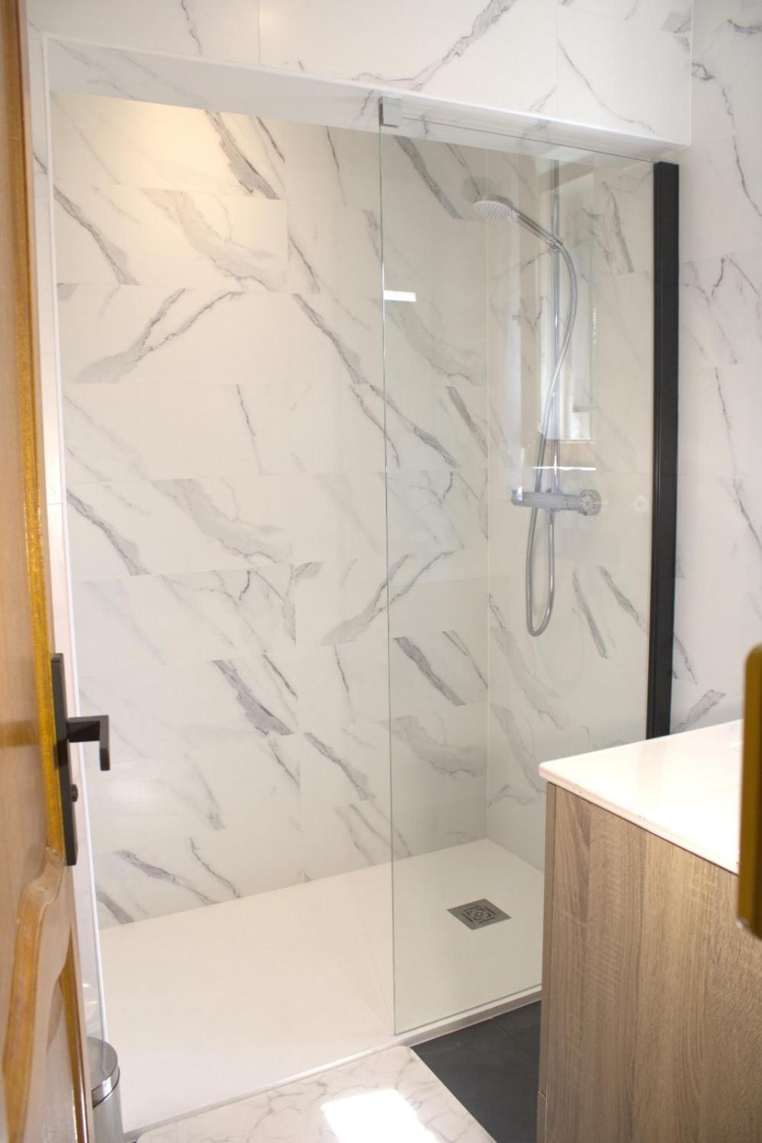 Les Petits Champs Apartment Annecy Bagian luar foto